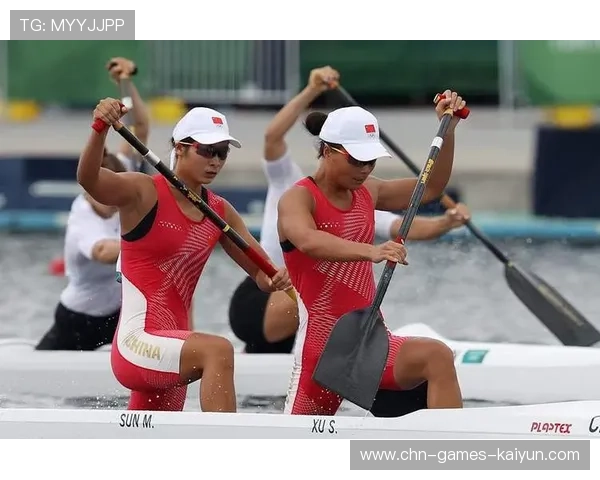 皮划艇世界杯:多次翻船成名场面